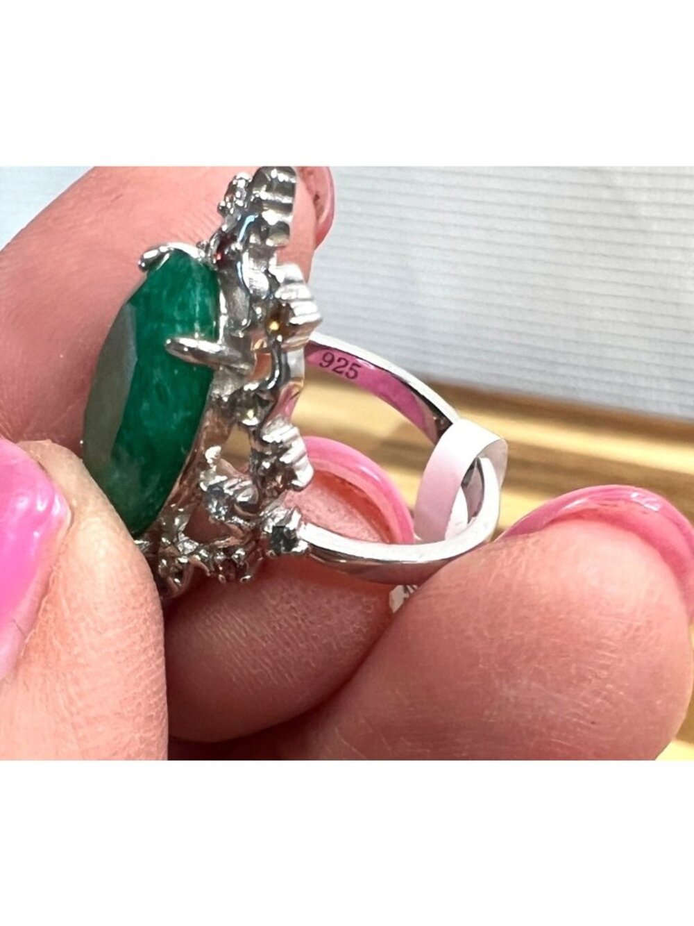 Deep green genuine Beryl stone on .925 sterling silver, size 6 - Picture 13 of 13